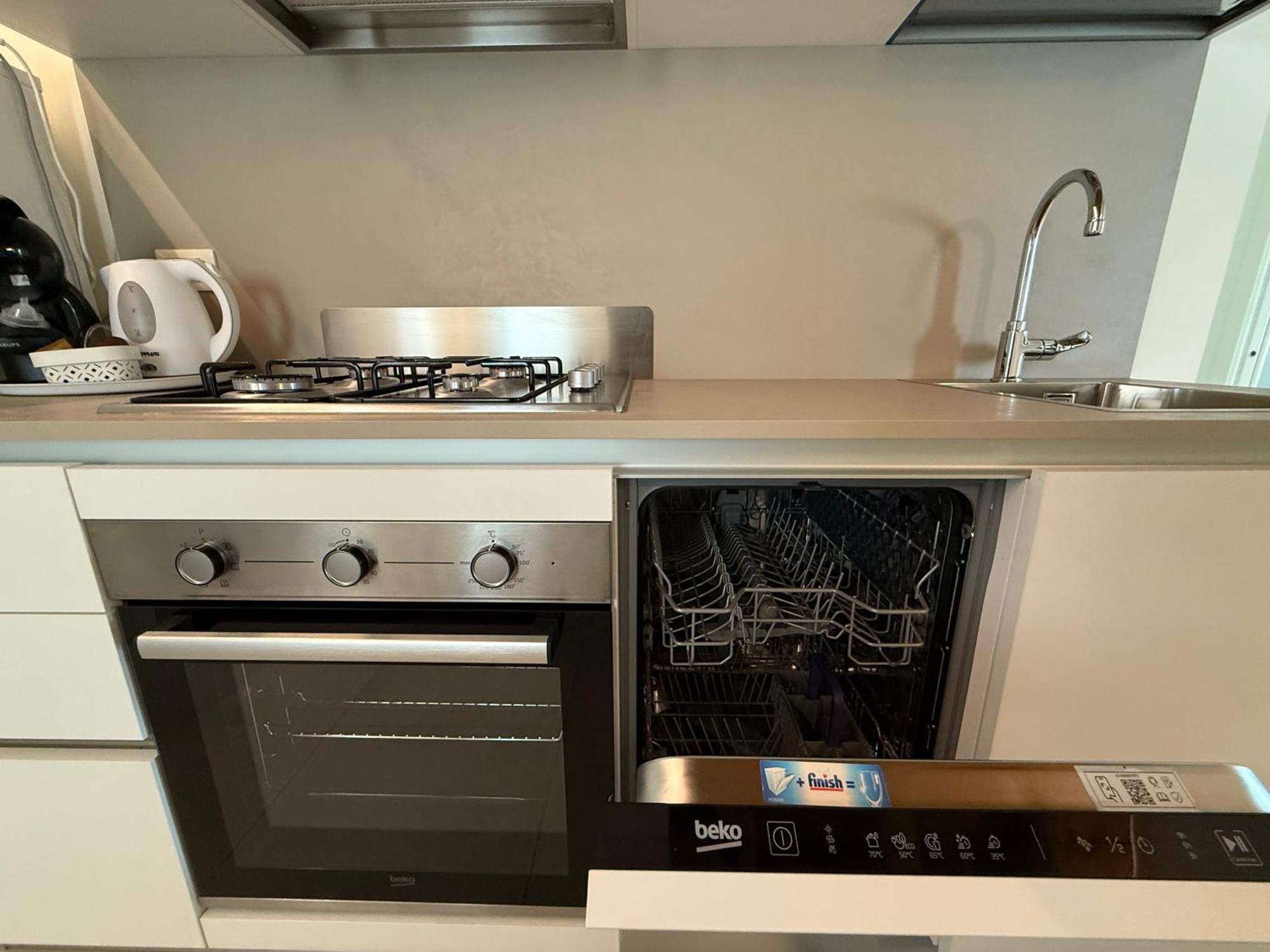Iris House Apartment Чоджия Екстериор снимка