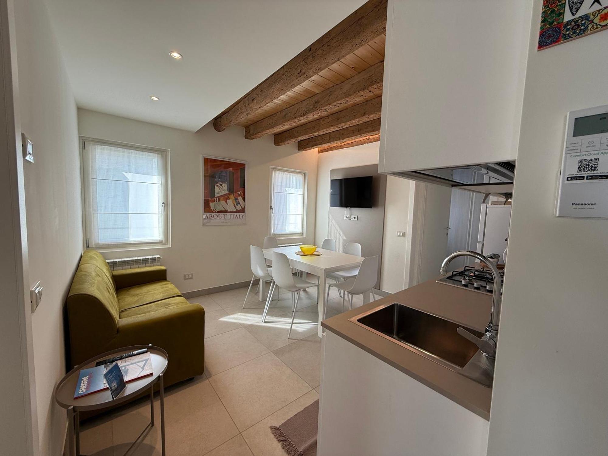 Iris House Apartment Чоджия Екстериор снимка